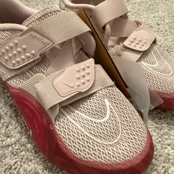 Nike Pink and Fuchsia Superrep Indoor Cycling Athletic Shoes. Never Worn. - Picture 3 of 7
